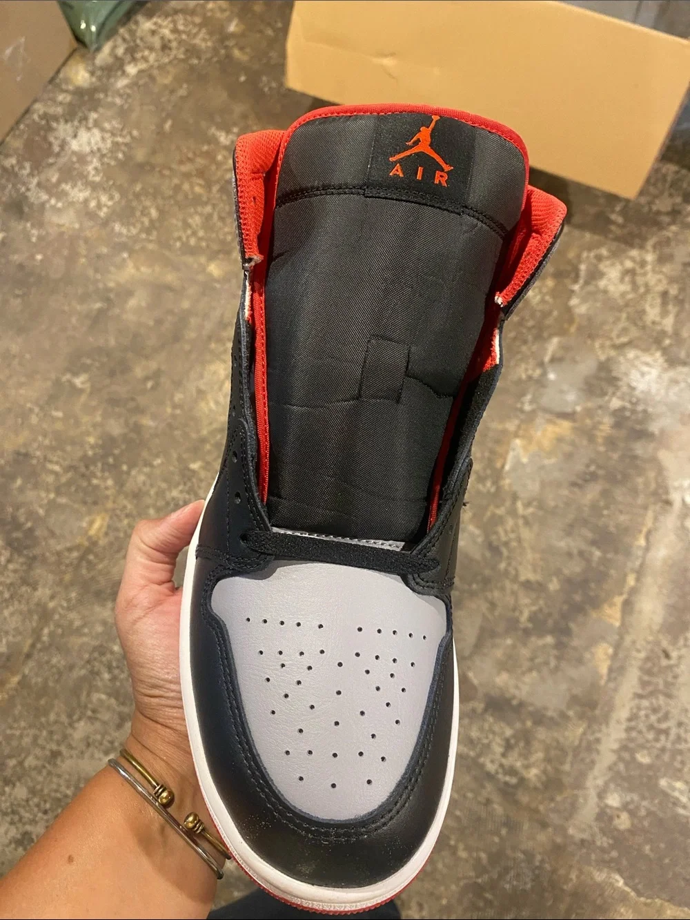 Nike Men's Air Jordan 1 Mid Black Grey Red